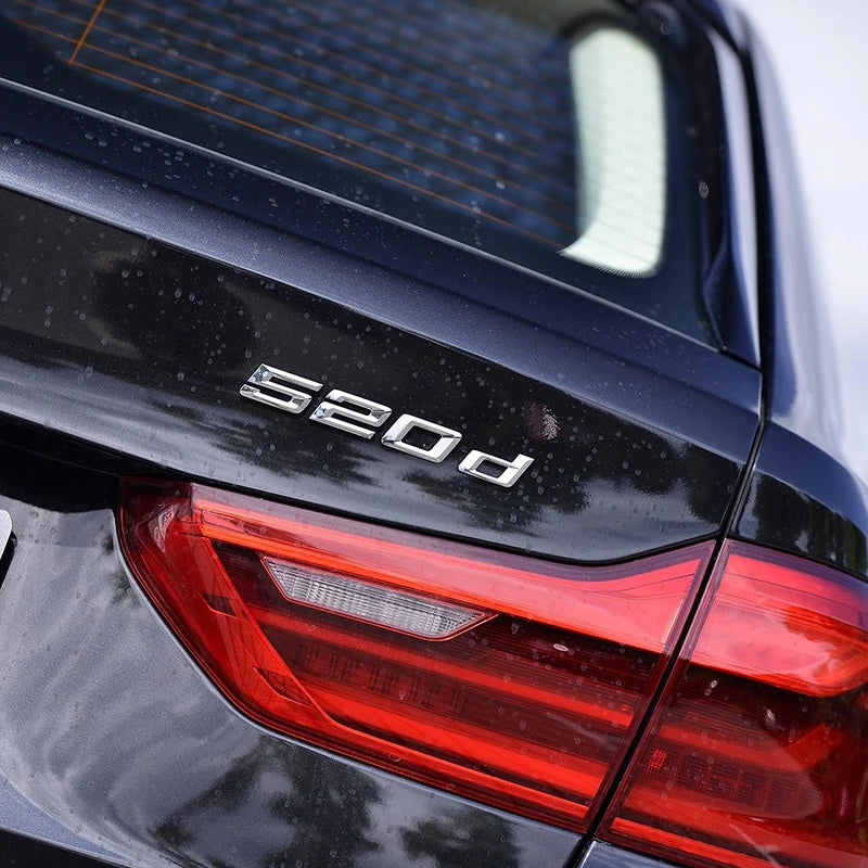 BMW 5-Sarja mallimerkintä tarra